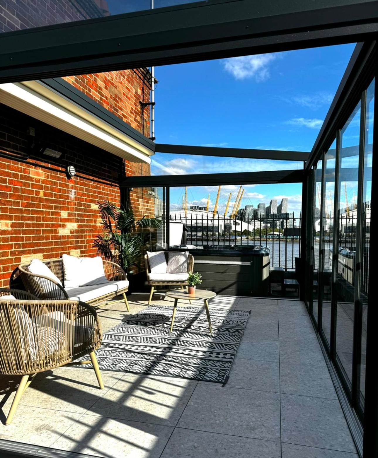 3 X Bedroom Riverside Flat With Hot Tub On Roof Terrace Λονδίνο Εξωτερικό φωτογραφία